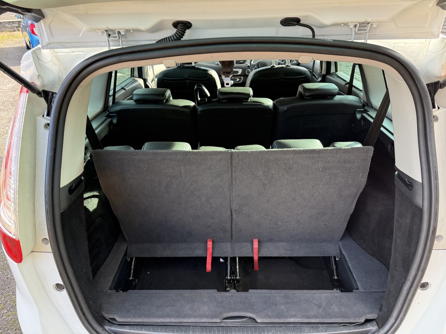 Used Renault Grand Scenic 2015 for sale - 77166113: Photo 16