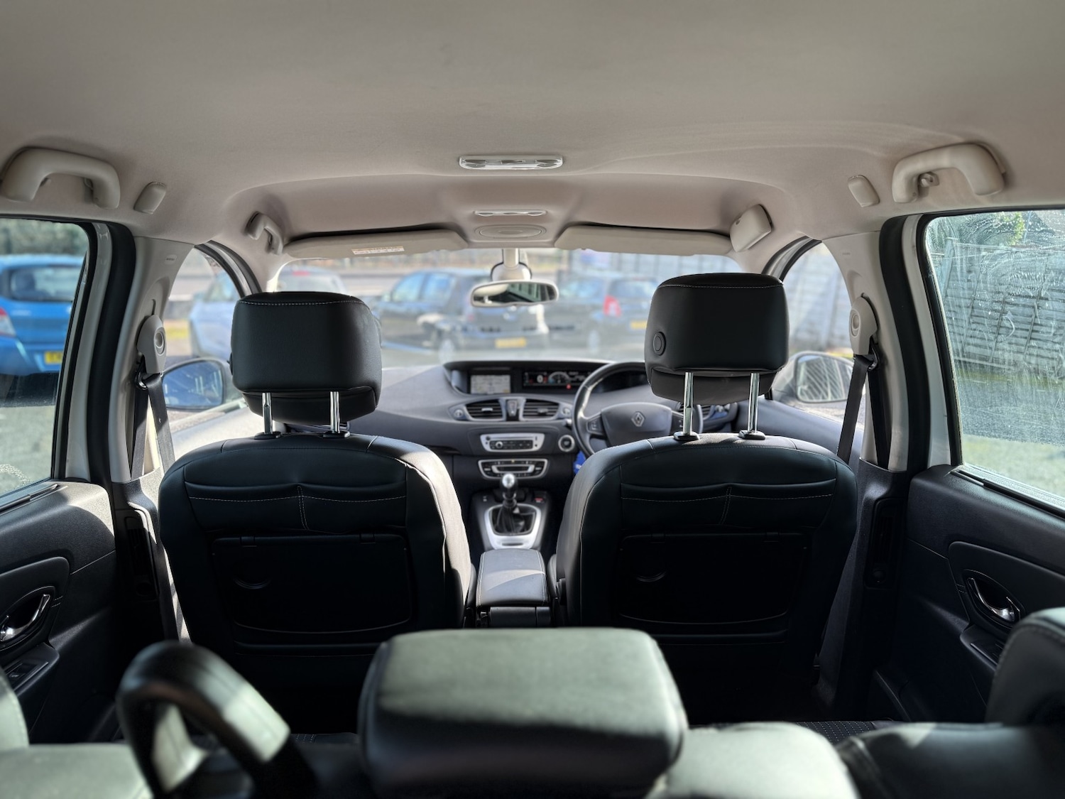 Used Renault Grand Scenic 2015 for sale - 77166113: Photo 17