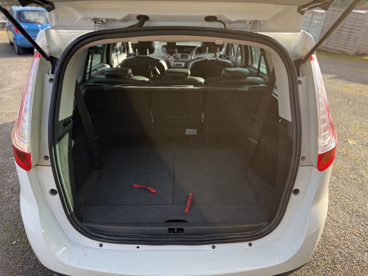 Used Renault Grand Scenic 2015 for sale - 77166113: Photo 18