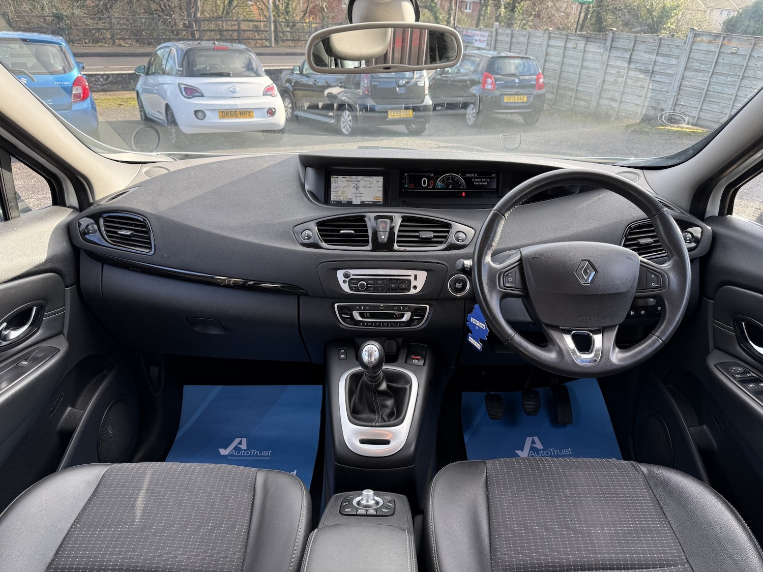 Used Renault Grand Scenic 2015 for sale - 77166113: Photo 19