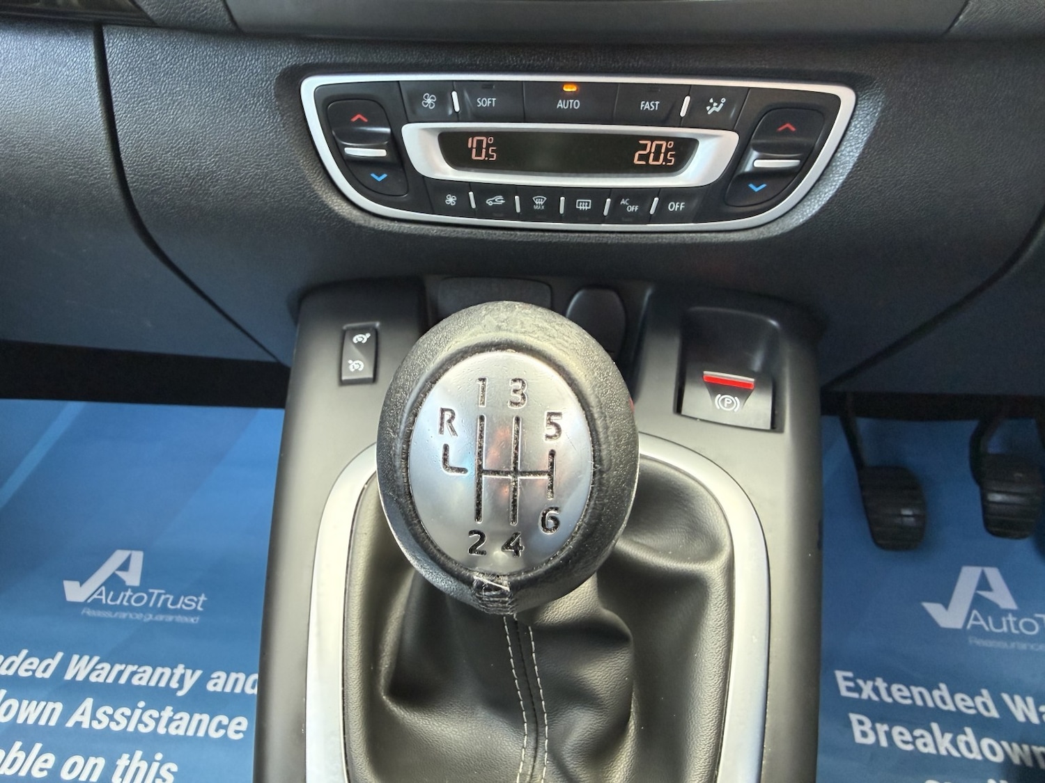 Used Renault Grand Scenic 2015 for sale - 77166113: Photo 27