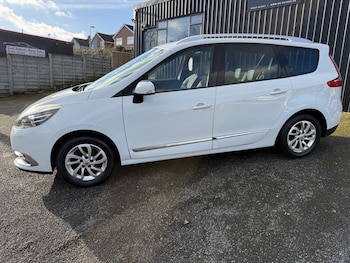 Used Renault Grand Scenic 2015 for sale - 77166113: Photo