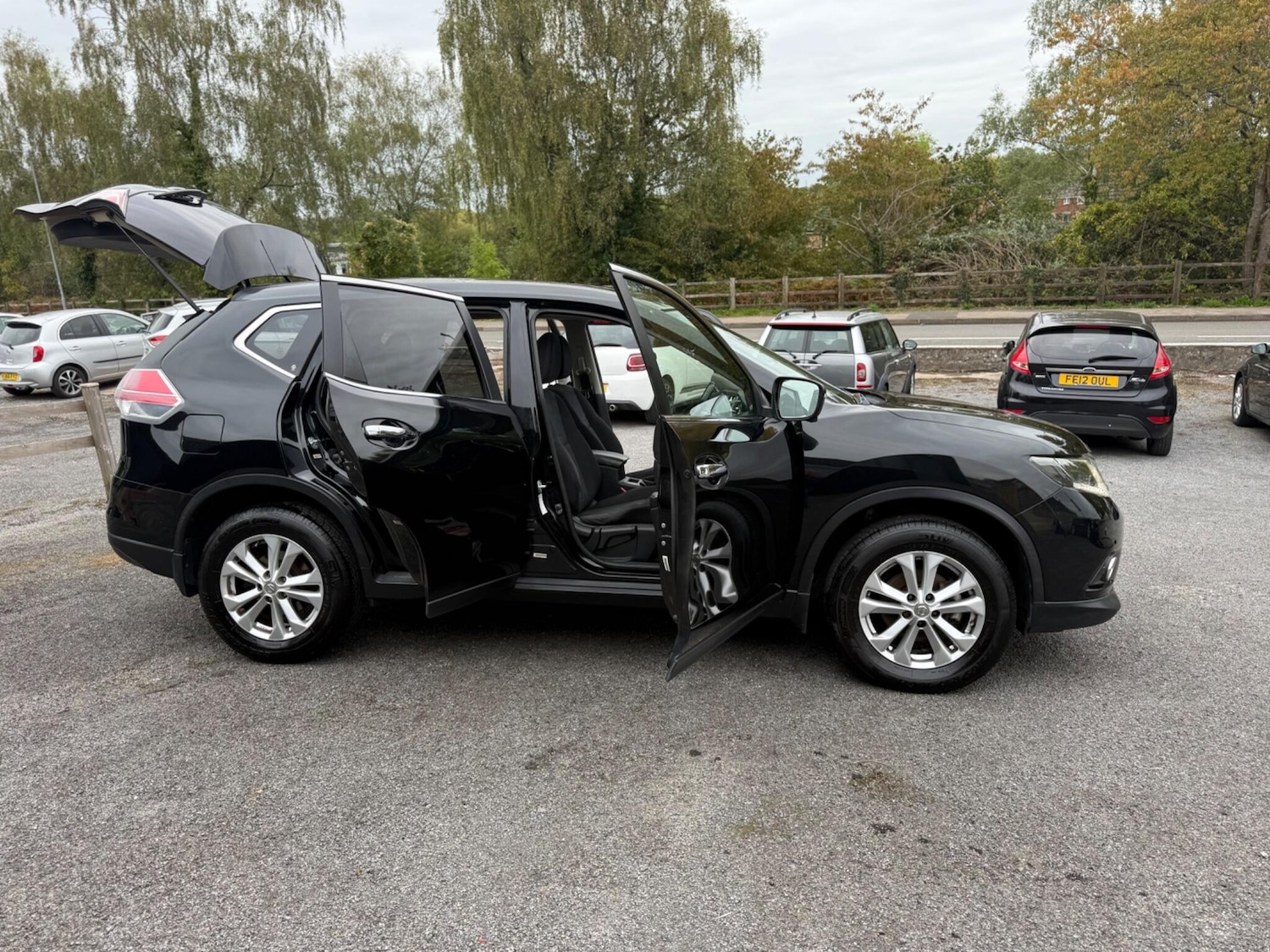 Used Nissan X-Trail 2015 for sale - 76644649: Photo 33