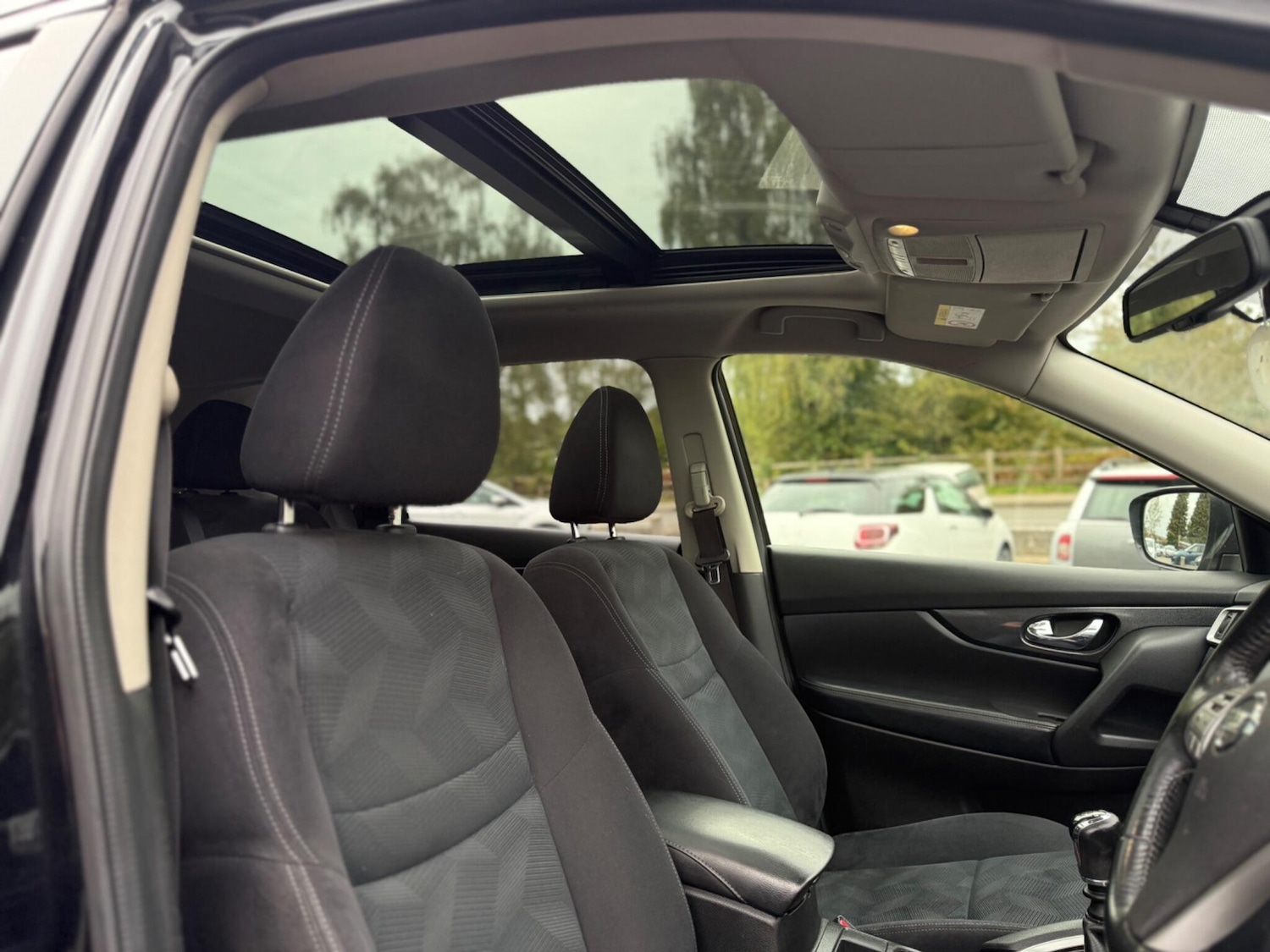 Used Nissan X-Trail 2015 for sale - 76644649: Photo 38