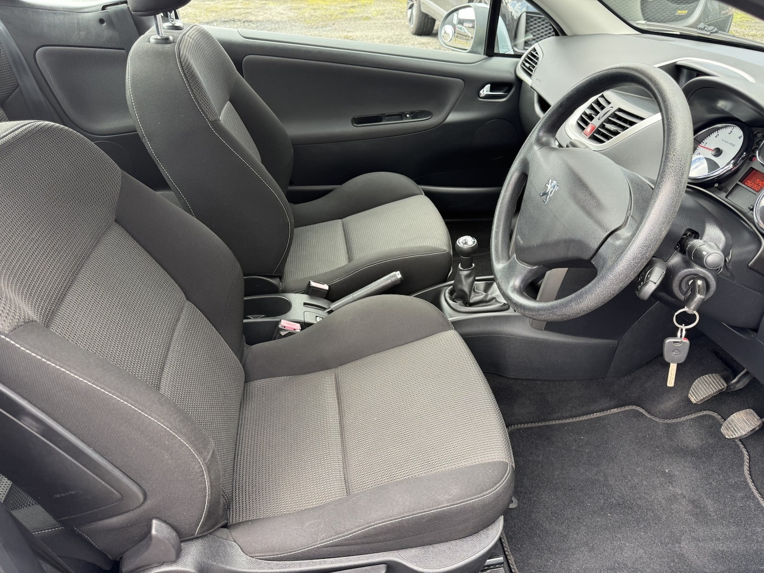 Used Peugeot 207 2011 for sale - 77709089: Photo 25