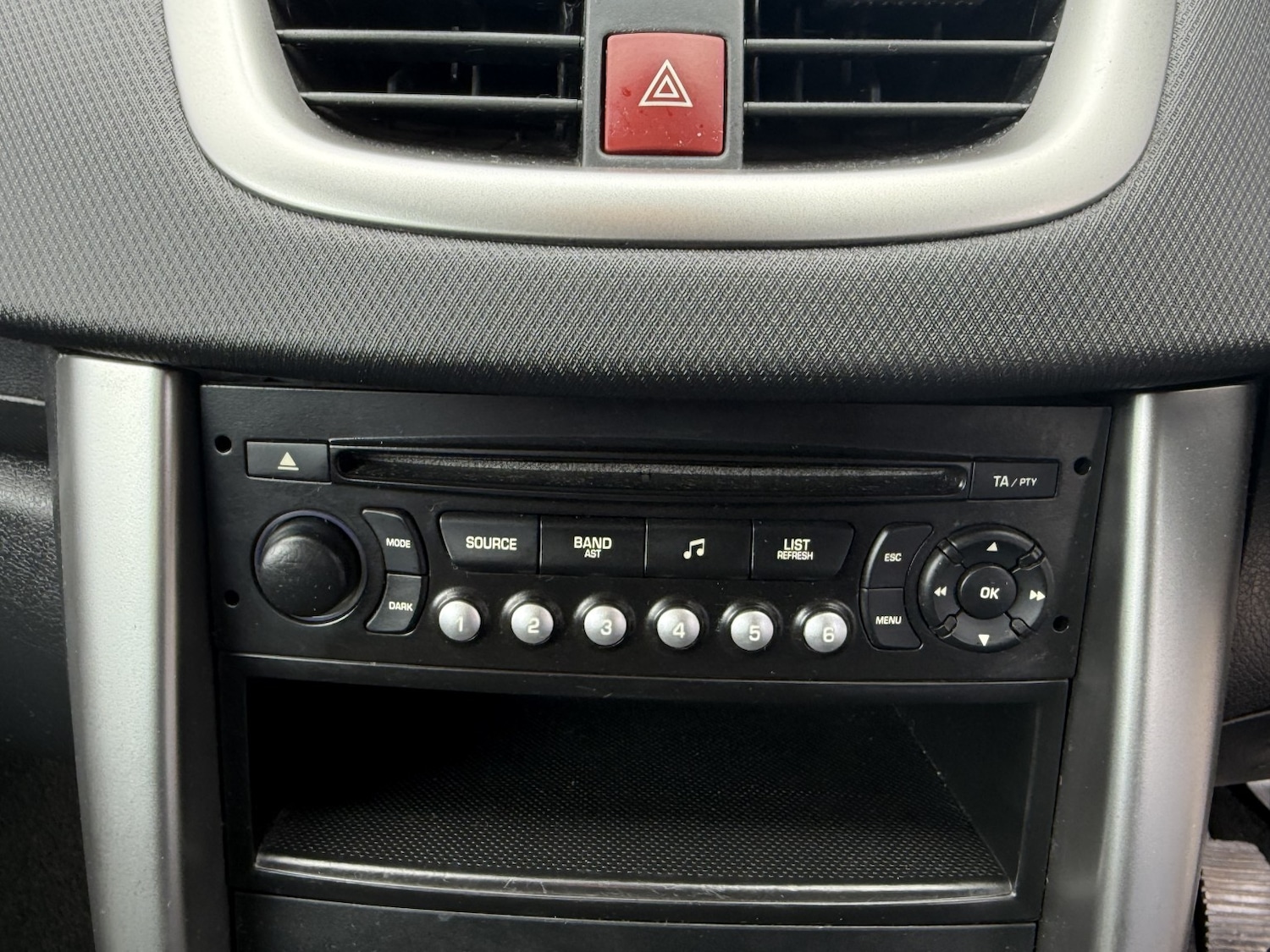 Used Peugeot 207 2011 for sale - 77709089: Photo 28