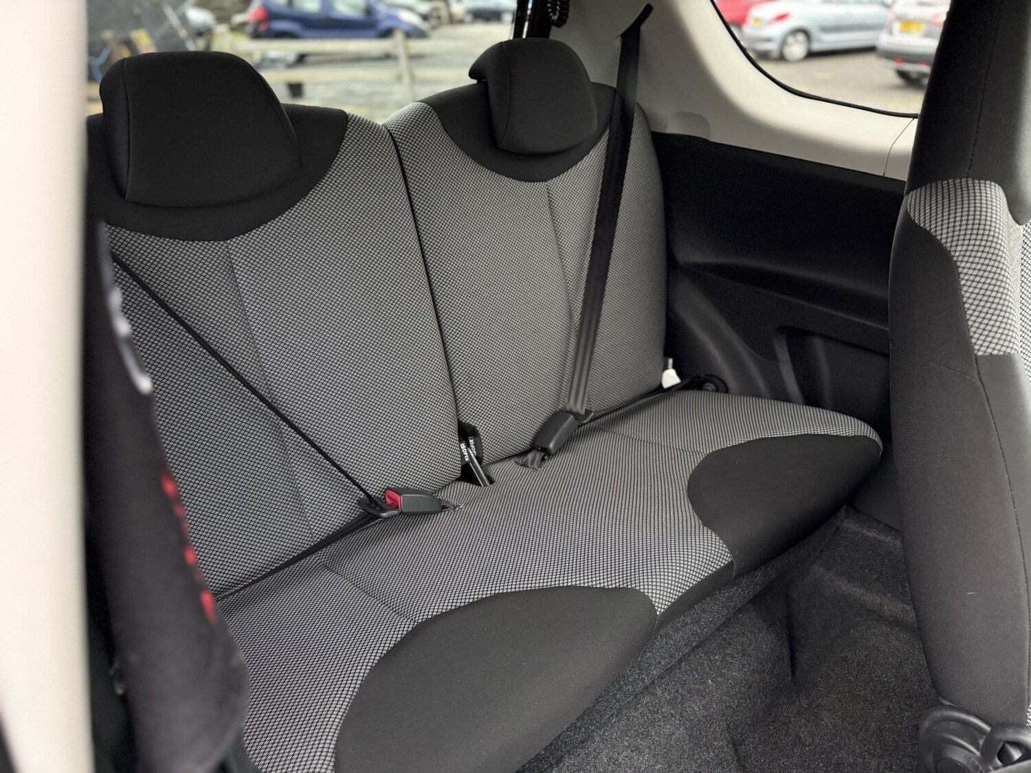 Used Toyota AYGO 2013 for sale - 77459900: Photo 31