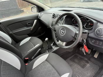 Used Dacia Sandero Stepway 2014 for sale - 78584344: Photo