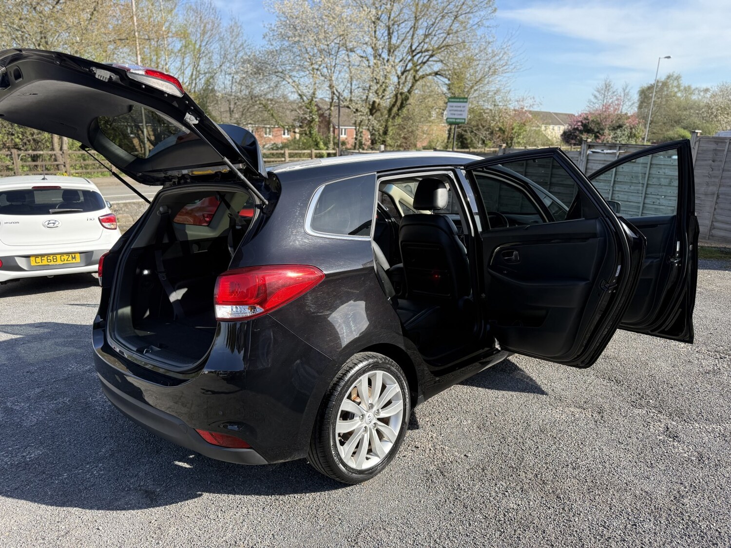 Used Kia Carens 2013 for sale - 78155407: Photo 37