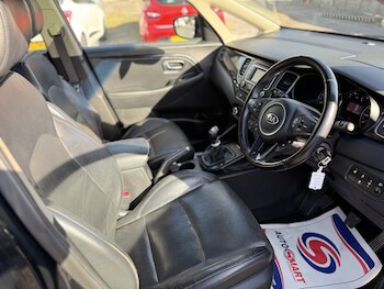 Used Kia Carens 2013 for sale - 78155407: Photo