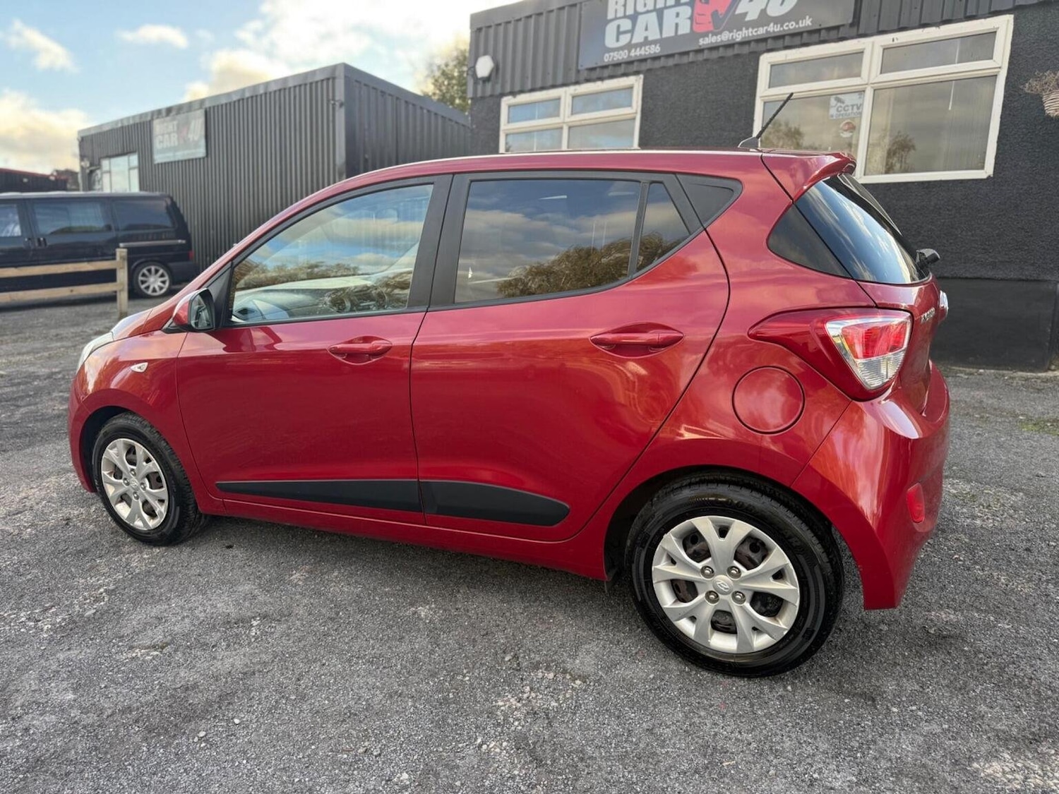 Used Hyundai i10 2016 for sale - 76687402: Photo 12