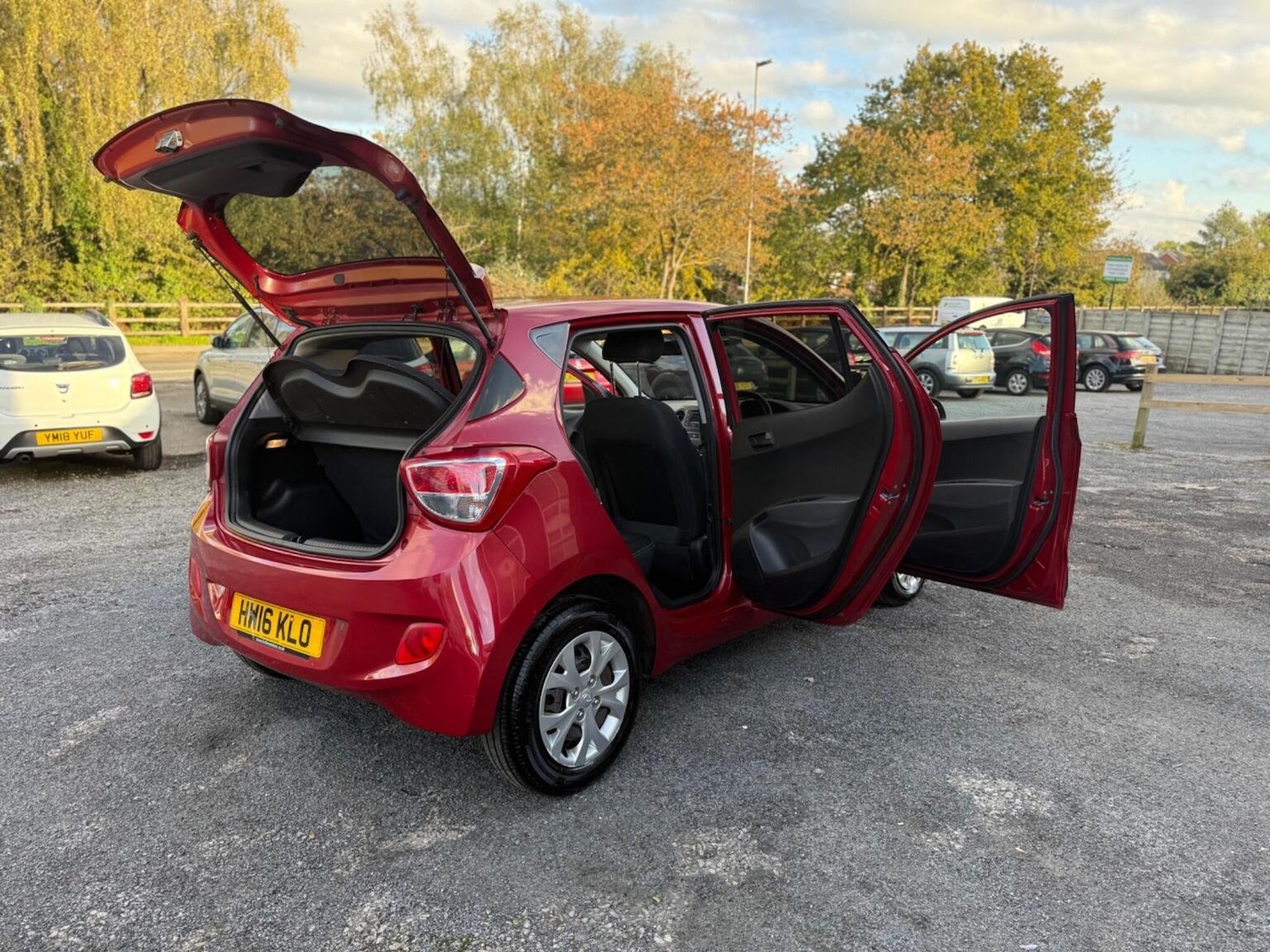 Used Hyundai i10 2016 for sale - 76687402: Photo 27