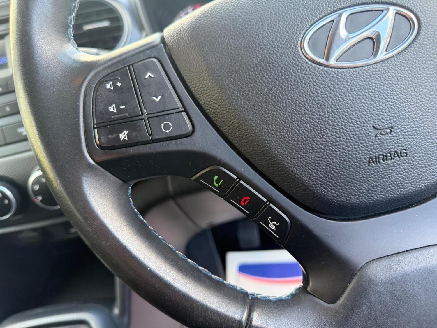 Used Hyundai i10 2016 for sale - 76687402: Photo 33