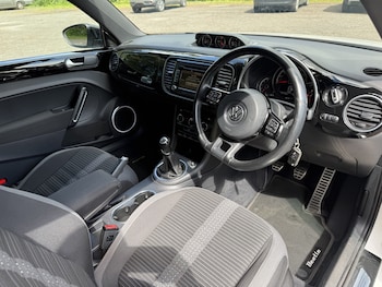 Used Volkswagen Beetle 2013 for sale - 79386210: Photo