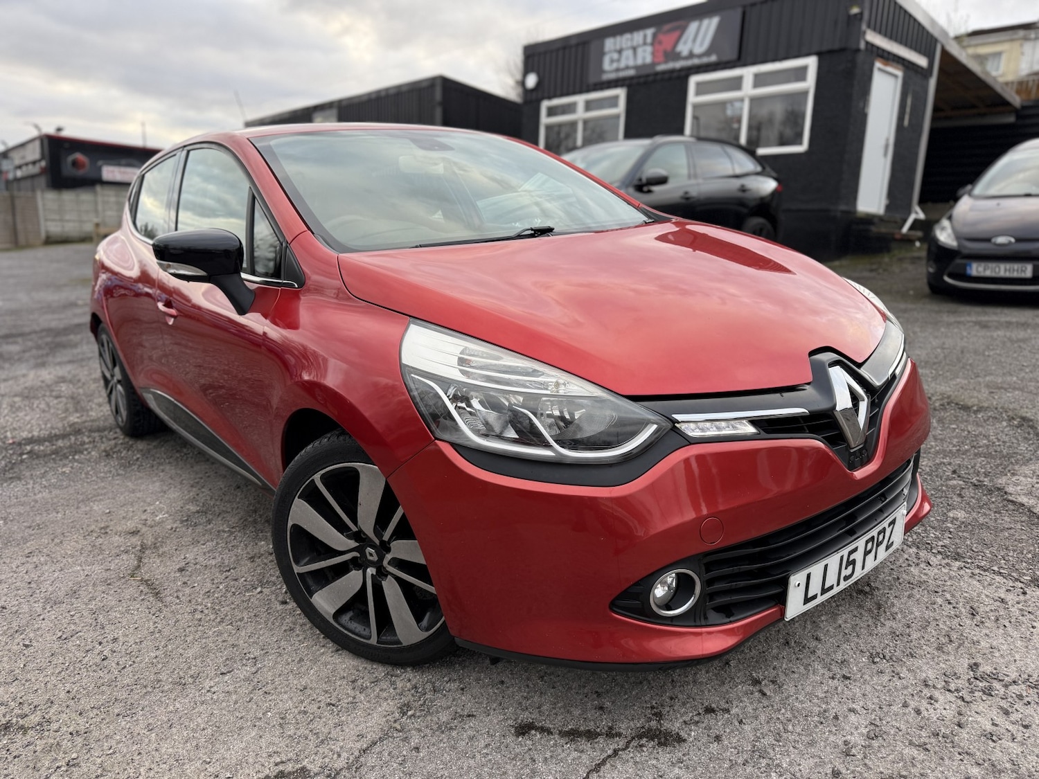 Used Renault Clio 2015 for sale - 78025800: Photo 11