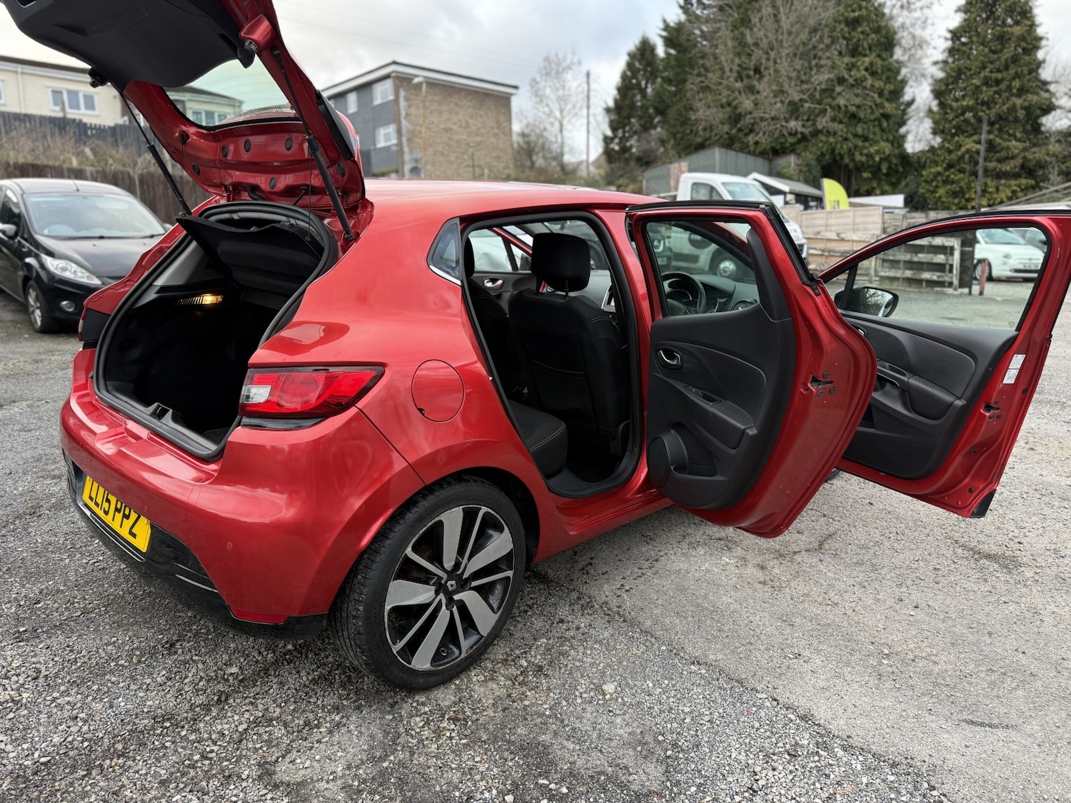 Used Renault Clio 2015 for sale - 78025800: Photo 23
