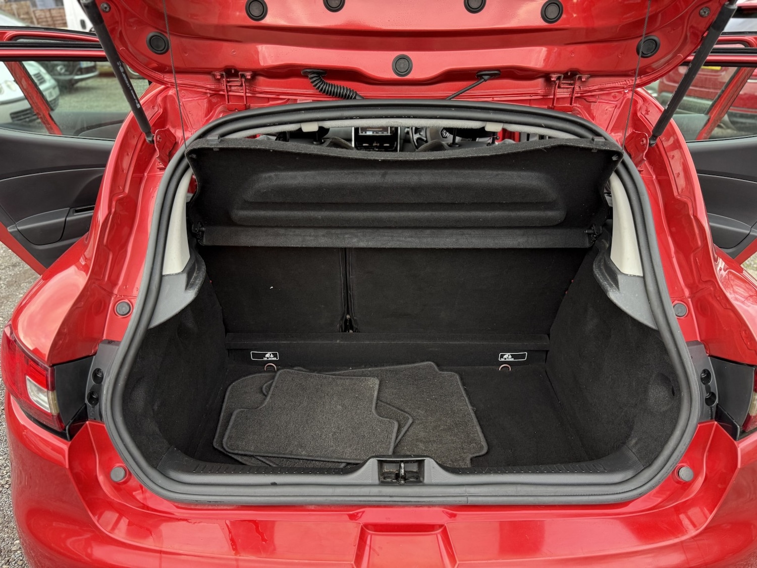 Used Renault Clio 2015 for sale - 78025800: Photo 27