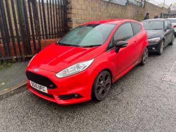 Used Ford Fiesta 2015 for sale - 65880919: Photo