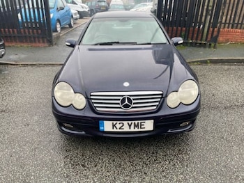 Used Mercedes-Benz C-Class 2004 for sale - 76091146: Photo