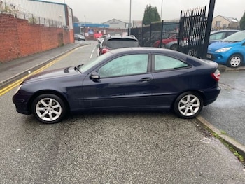 Used Mercedes-Benz C-Class 2004 for sale - 76091146: Photo