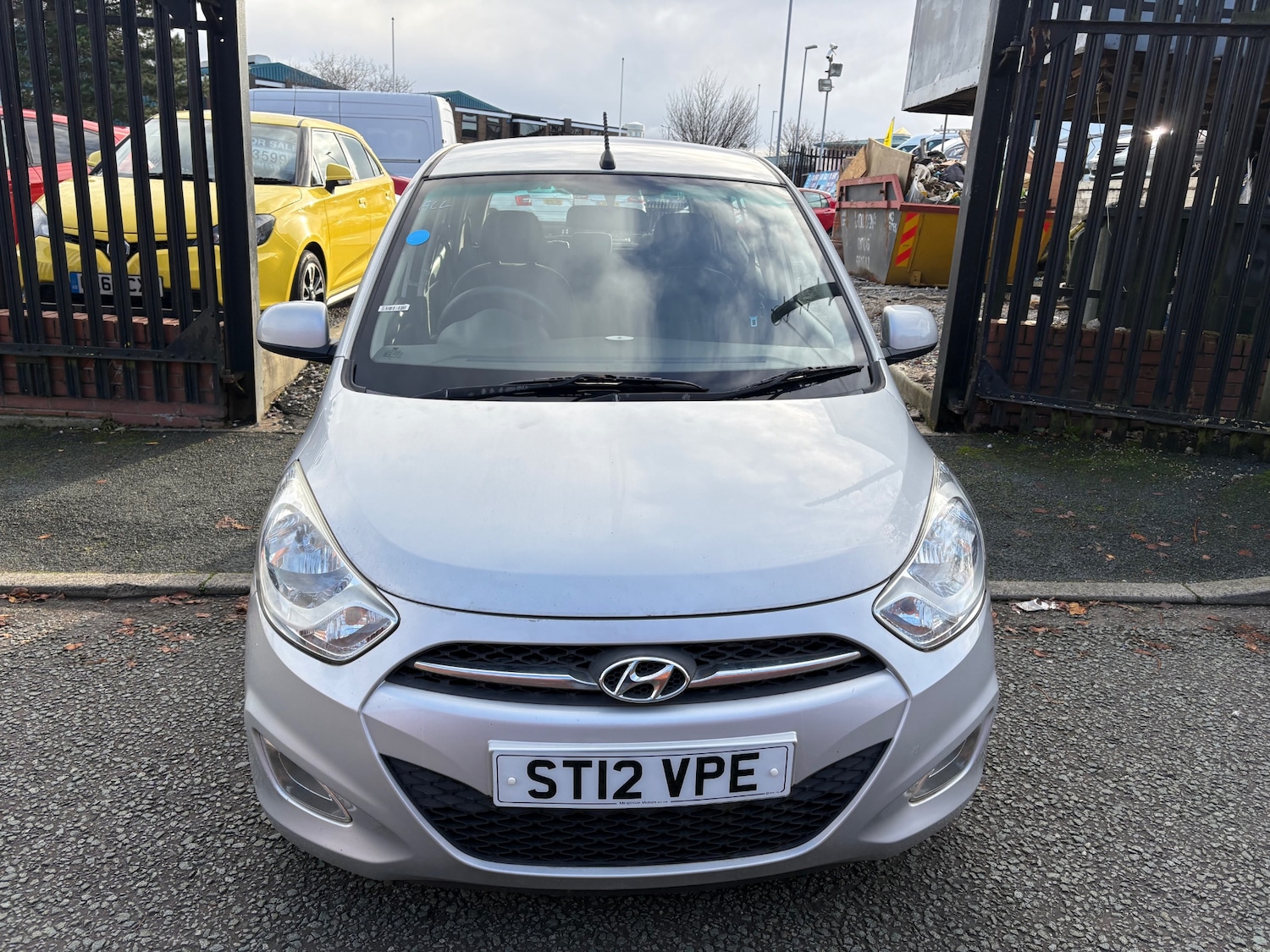 Used Hyundai i10 2012 for sale - 76681540: Photo 2