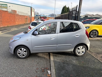 Used Hyundai i10 2012 for sale - 76681540: Photo