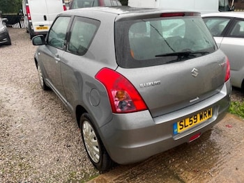 Used Suzuki Swift 2009 for sale - 76091702: Photo