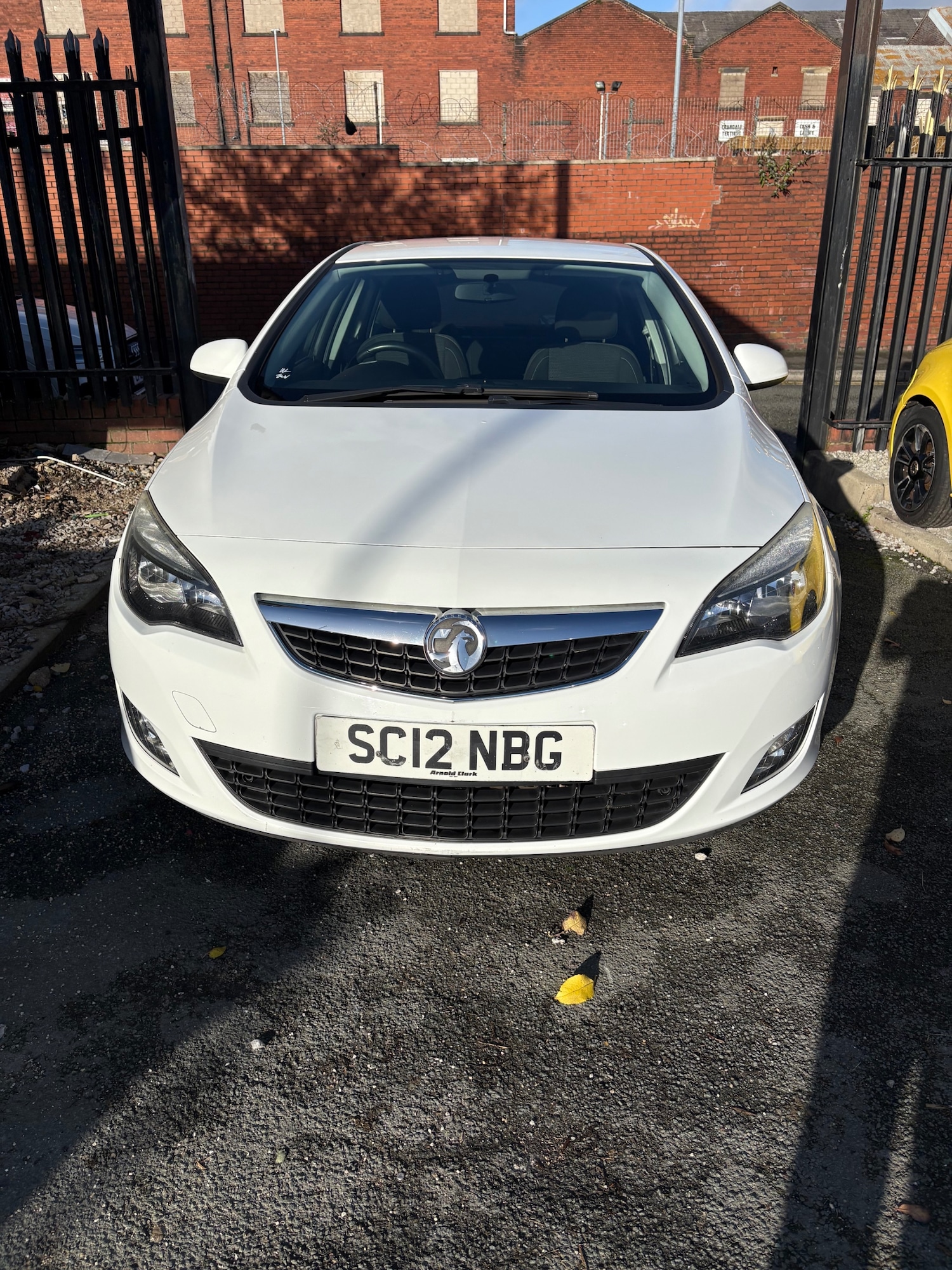 Used Vauxhall Astra 2012 for sale - 76673247: Photo 2