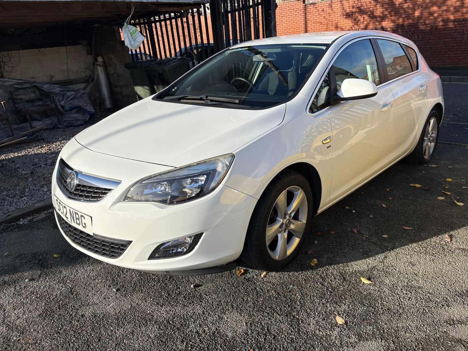 Used Vauxhall Astra 2012 for sale - 76673247: Photo 3