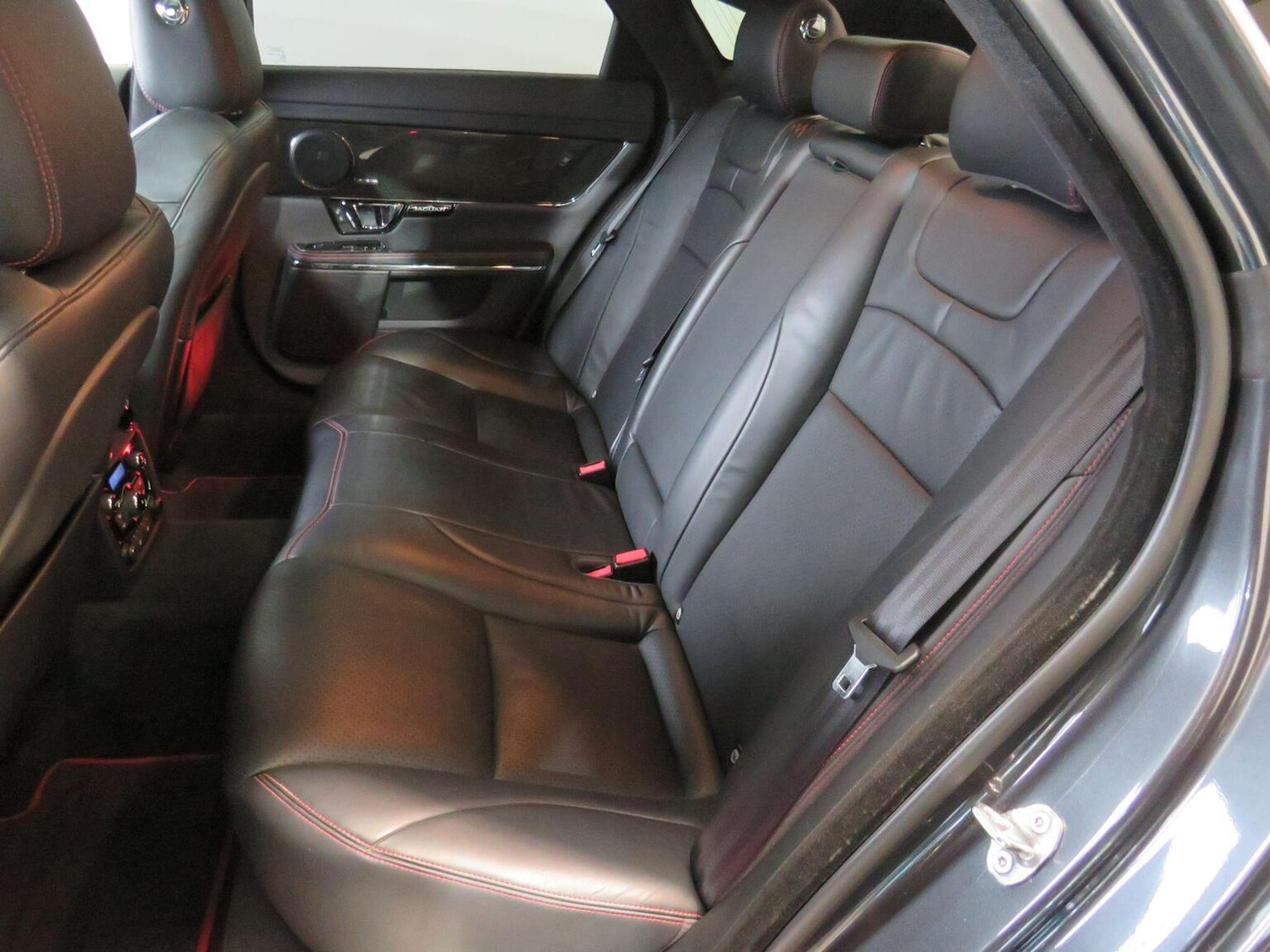 Used Jaguar XJ 2017 for sale - 77735782: Photo 19