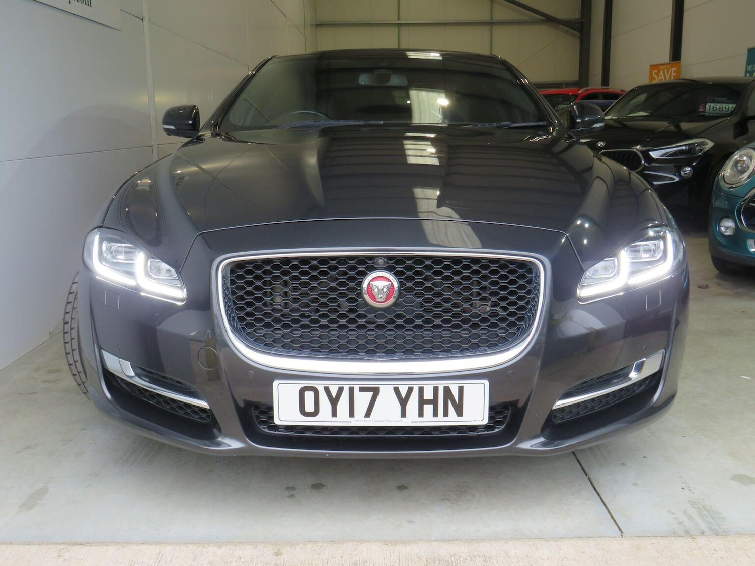 Used Jaguar XJ 2017 for sale - 77735782: Photo 2