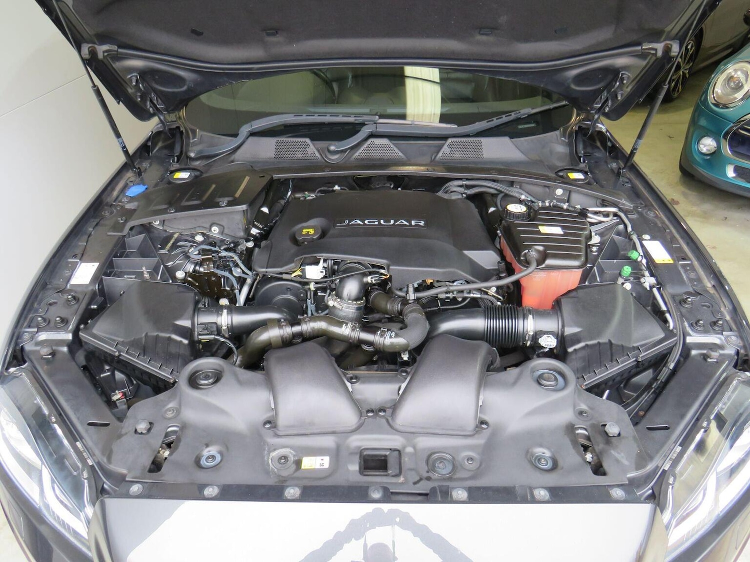 Used Jaguar XJ 2017 for sale - 77735782: Photo 43