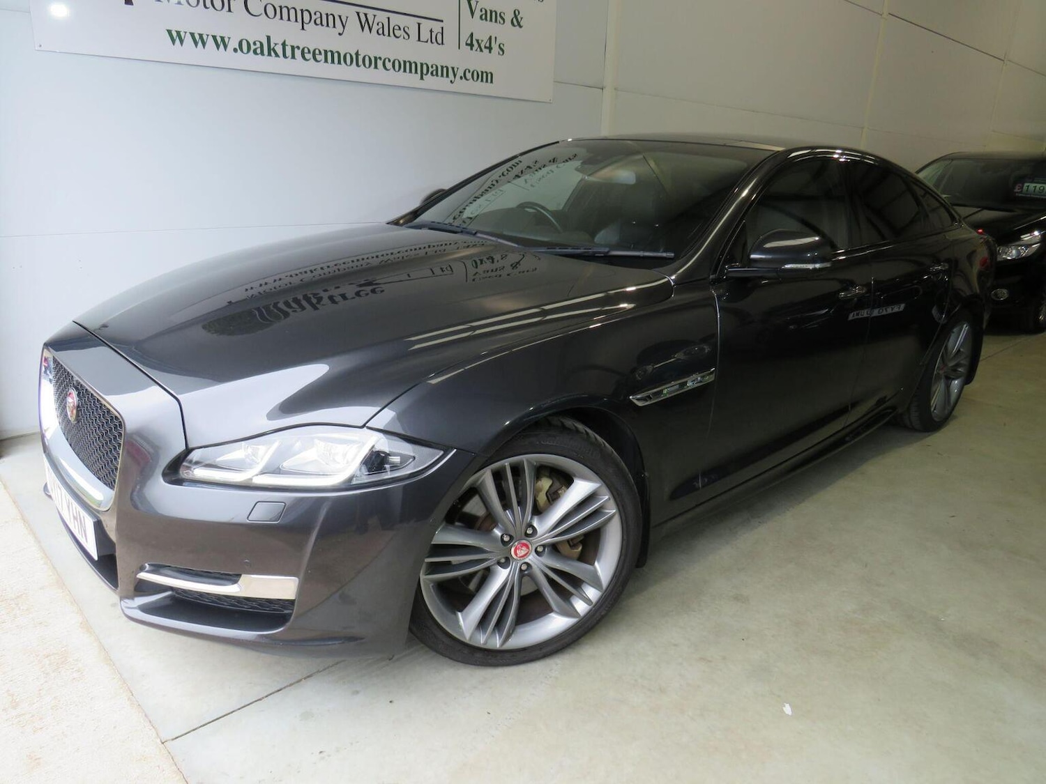 Used Jaguar XJ 2017 for sale - 77735782: Photo 45