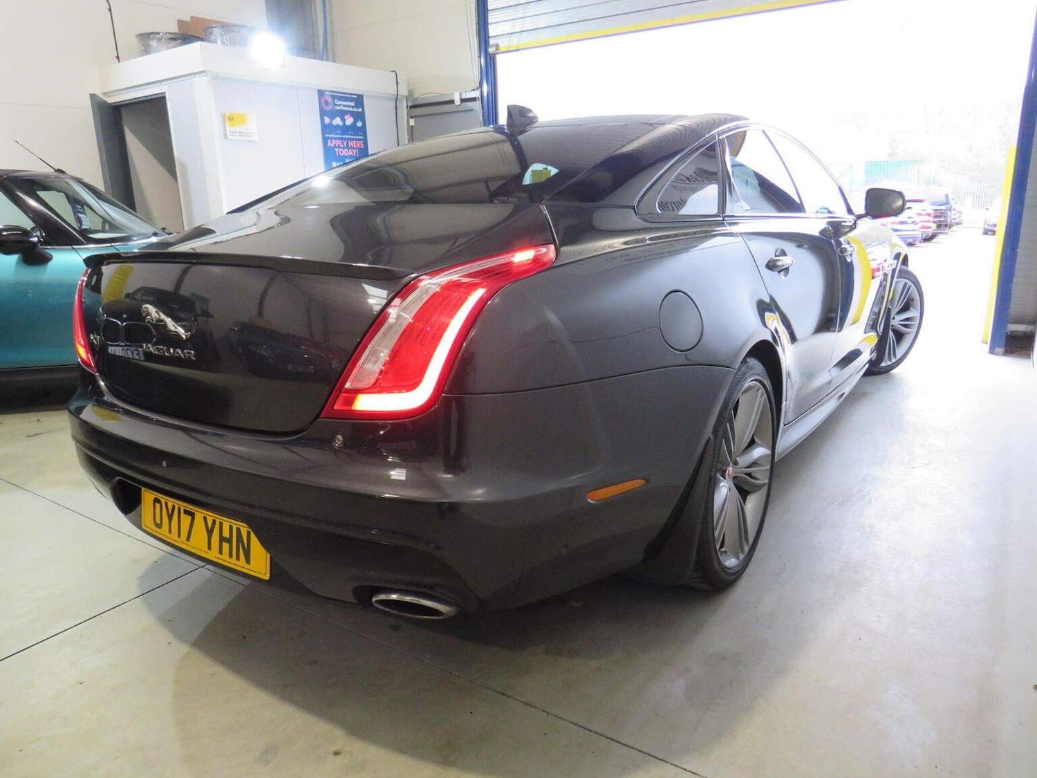 Used Jaguar XJ 2017 for sale - 77735782: Photo 6