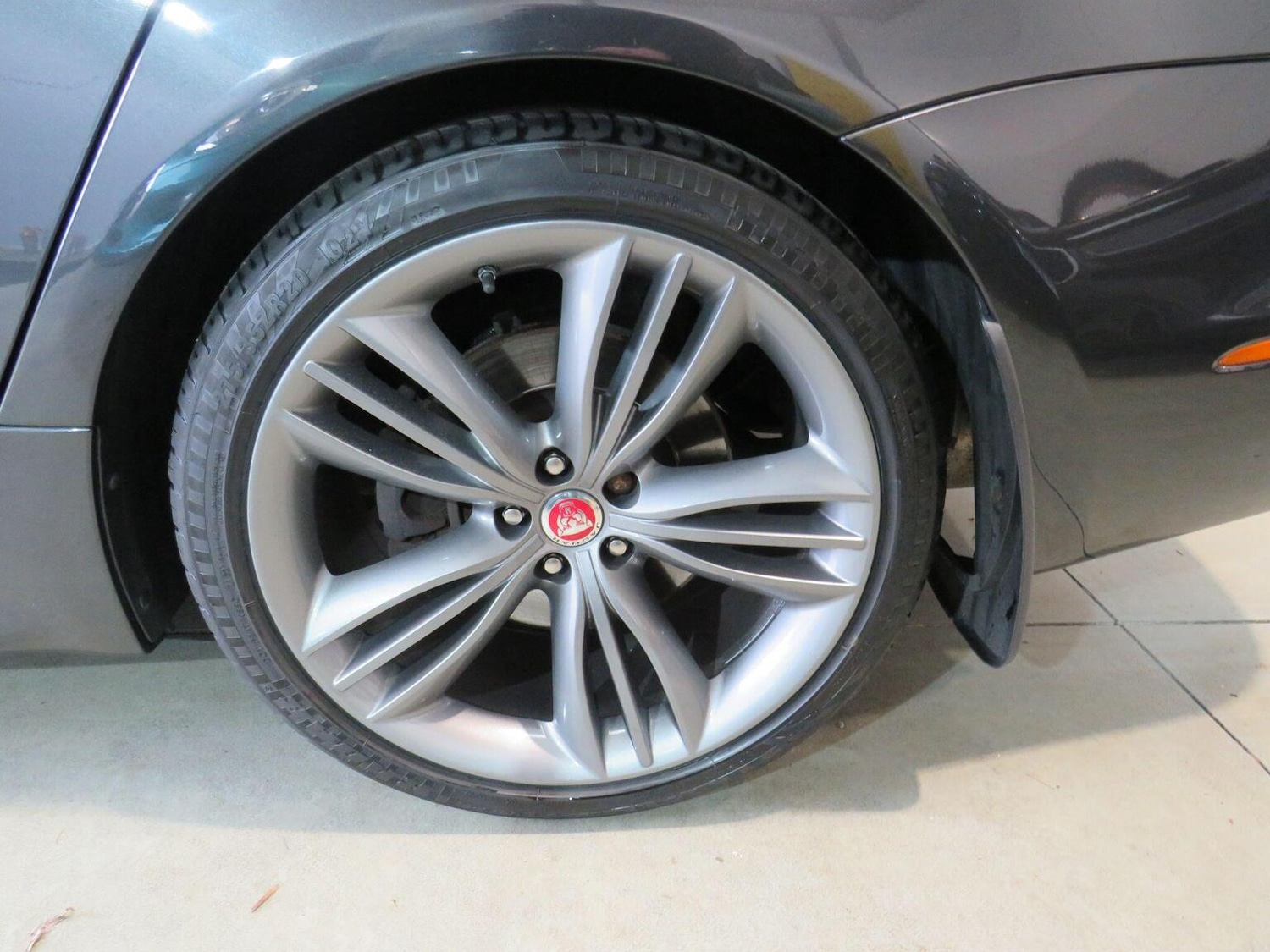 Used Jaguar XJ 2017 for sale - 77735782: Photo 7