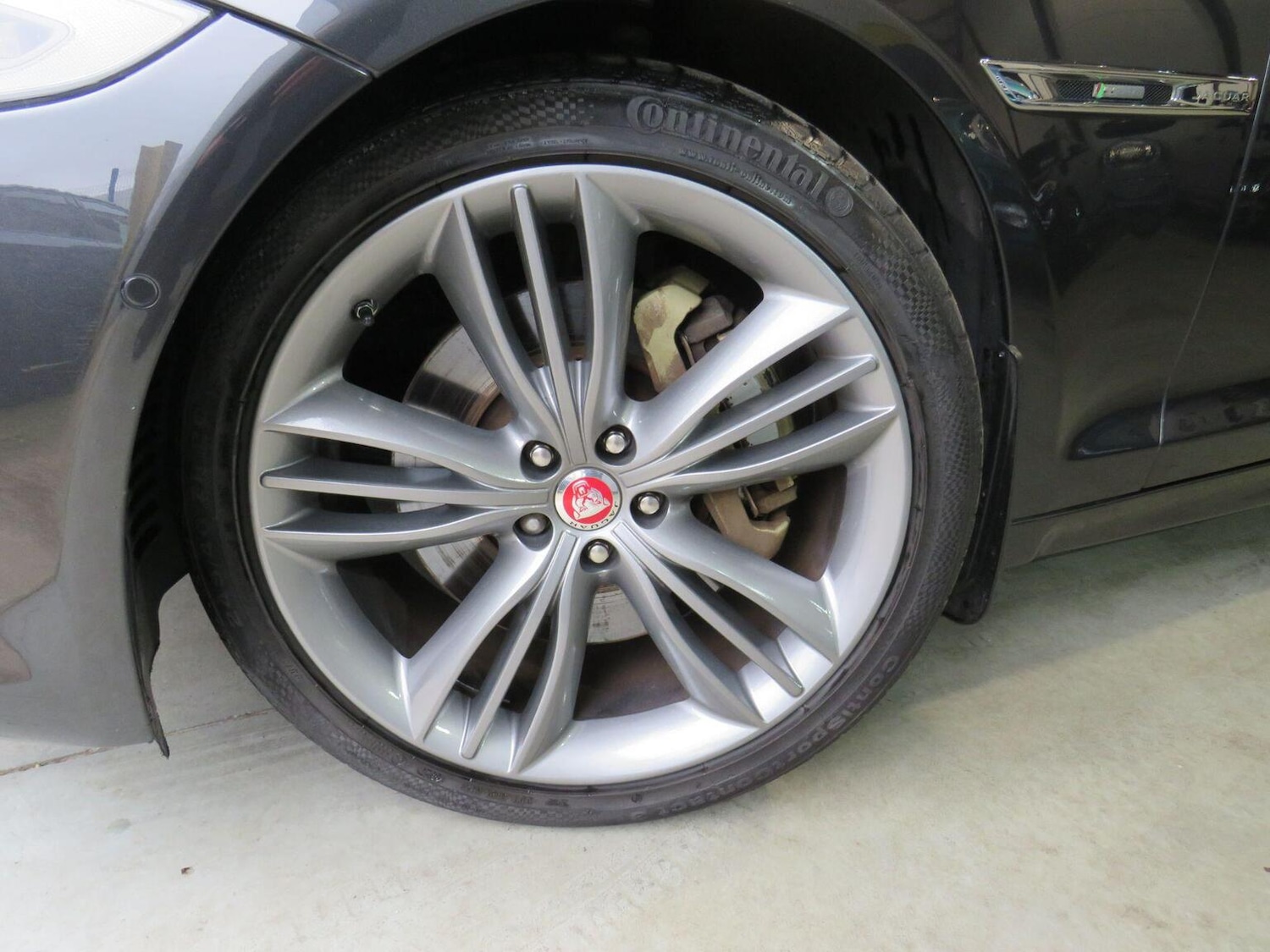 Used Jaguar XJ 2017 for sale - 77735782: Photo 8