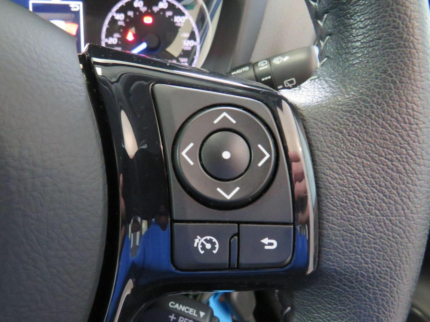 Used Toyota Yaris 2019 for sale - 77438488: Photo 25