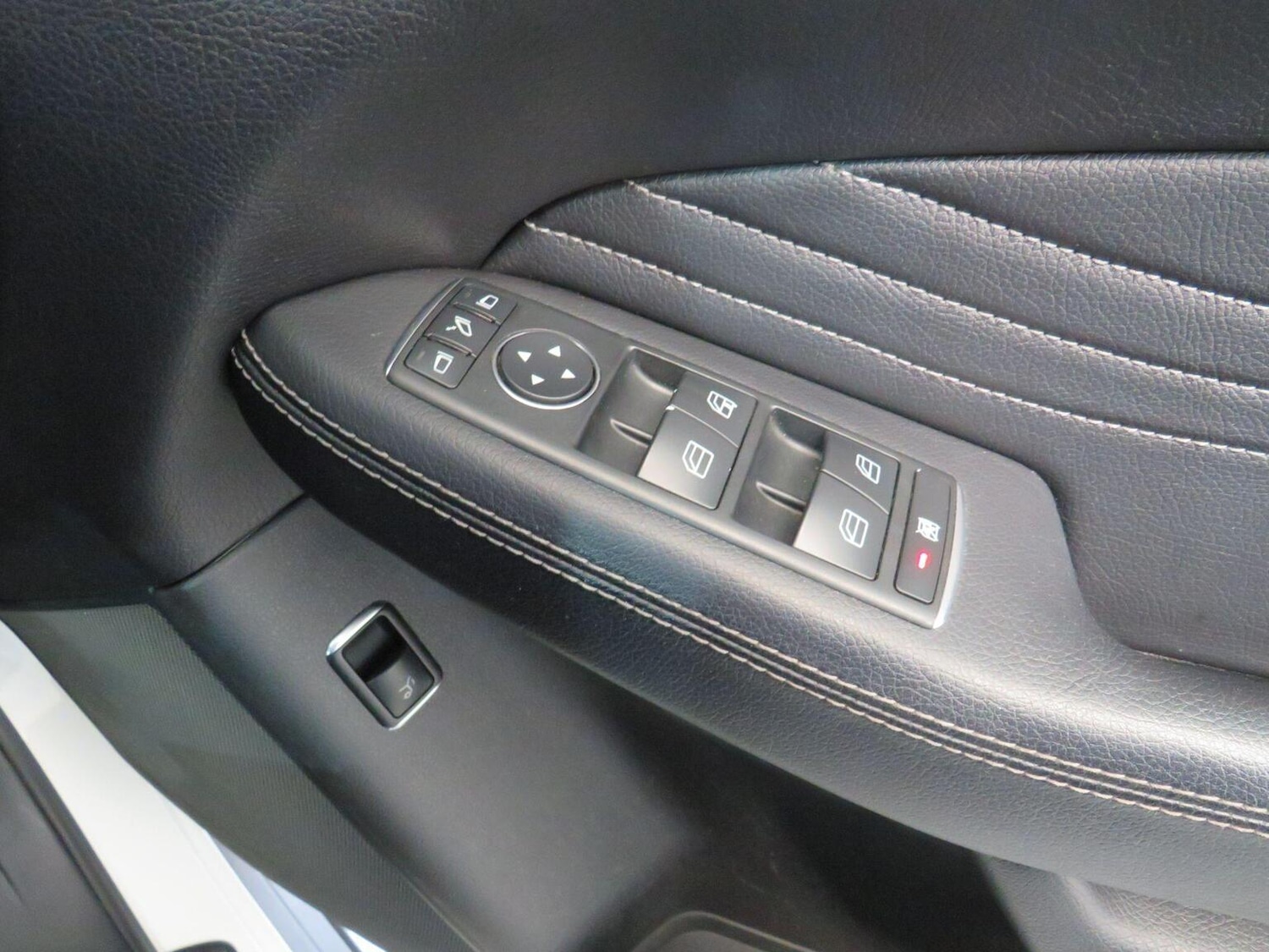 Used Mercedes-Benz M Class 2014 for sale - 77837021: Photo 28