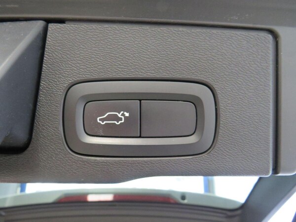 Used Volvo XC60 2018 for sale - 75667998: Photo 12