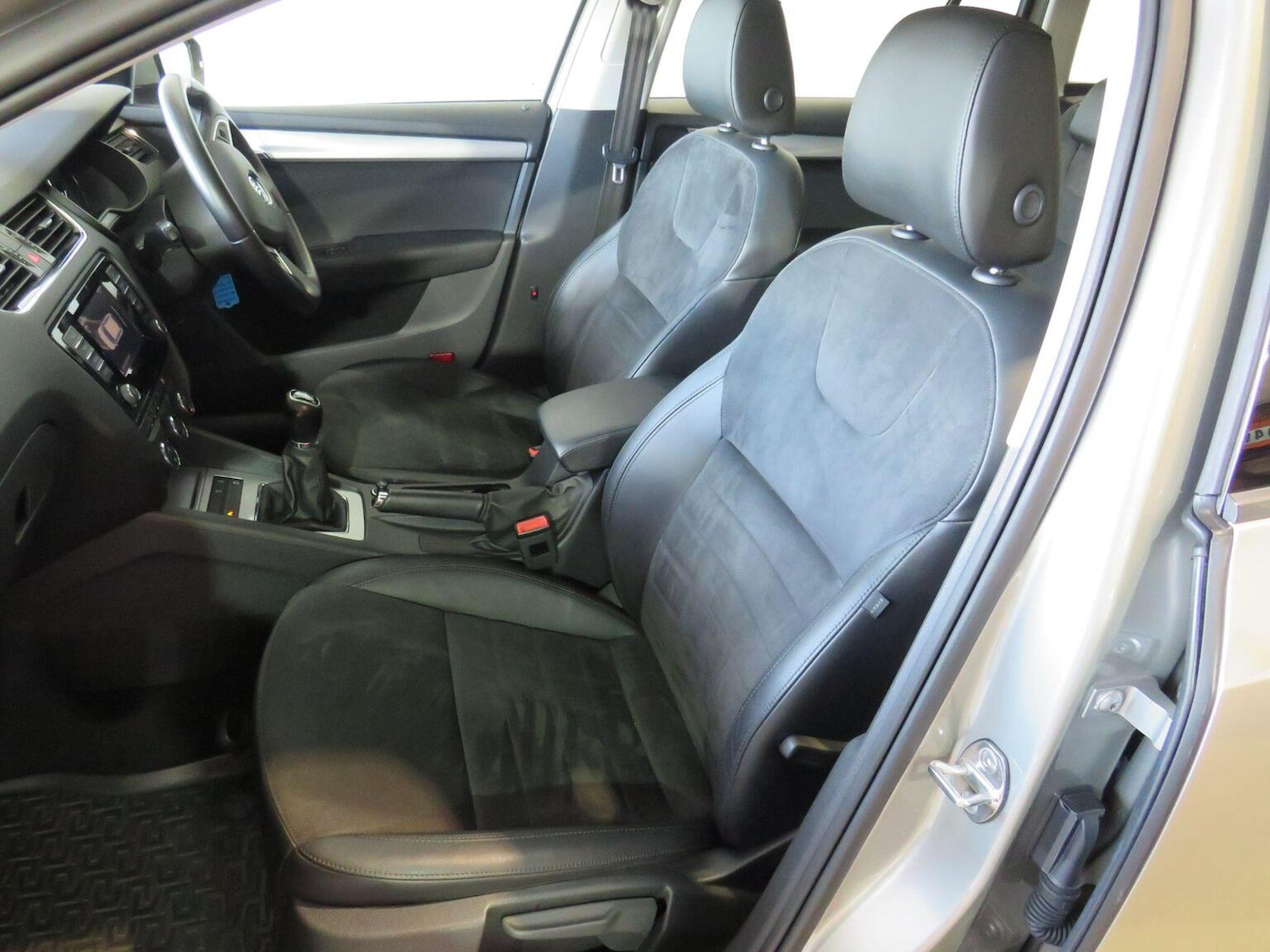 Used Skoda Octavia 2014 for sale - 76170427: Photo 9