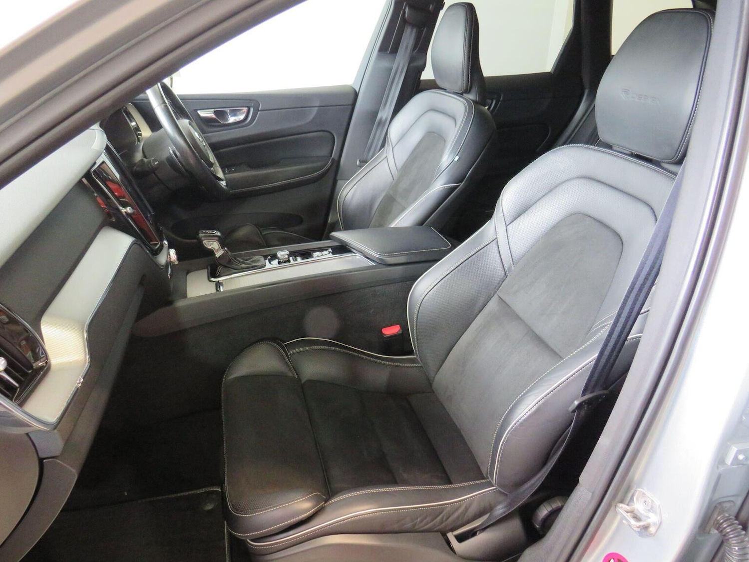 Used Volvo XC60 2018 for sale - 76769322: Photo 30