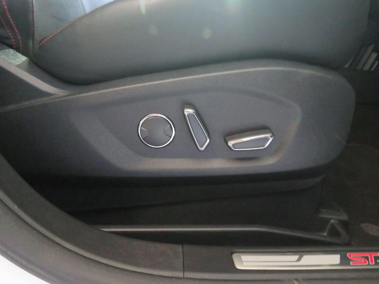 Used Ford S-Max 2020 for sale - 78209959: Photo 16