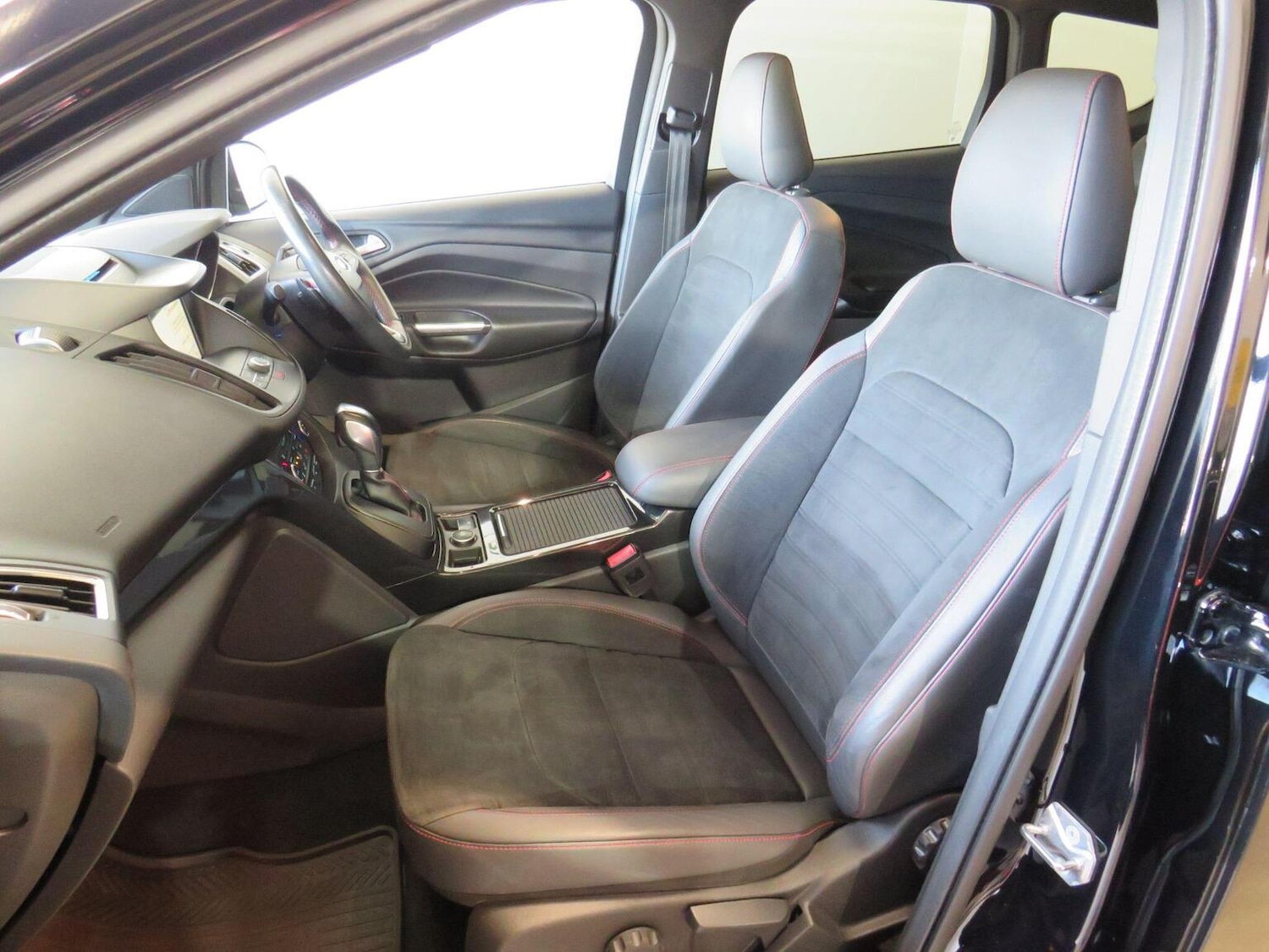 Used Ford Kuga 2018 for sale - 76376876: Photo 13