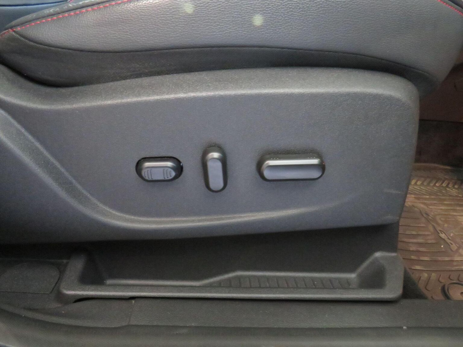 Used Ford Kuga 2018 for sale - 76376876: Photo 17