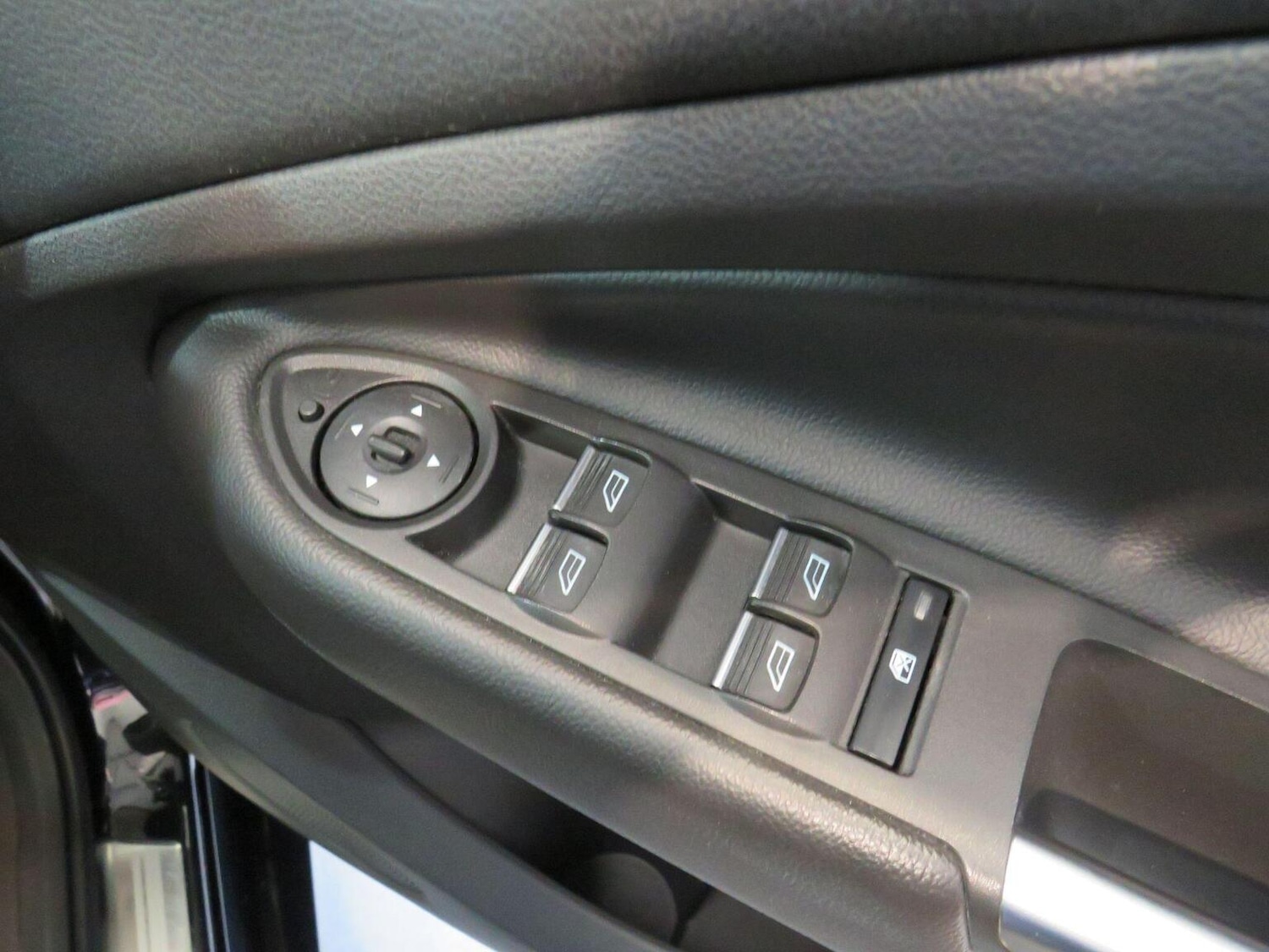 Used Ford Kuga 2018 for sale - 76376876: Photo 18