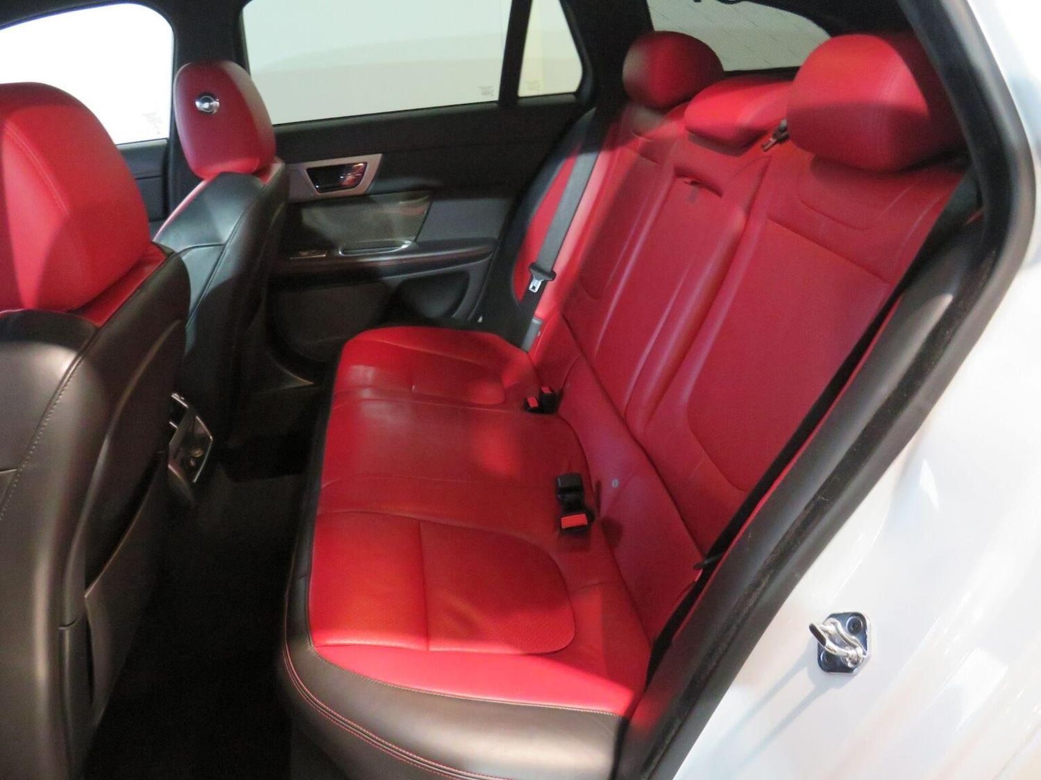 Used Jaguar XF 2014 for sale - 76725690: Photo 14