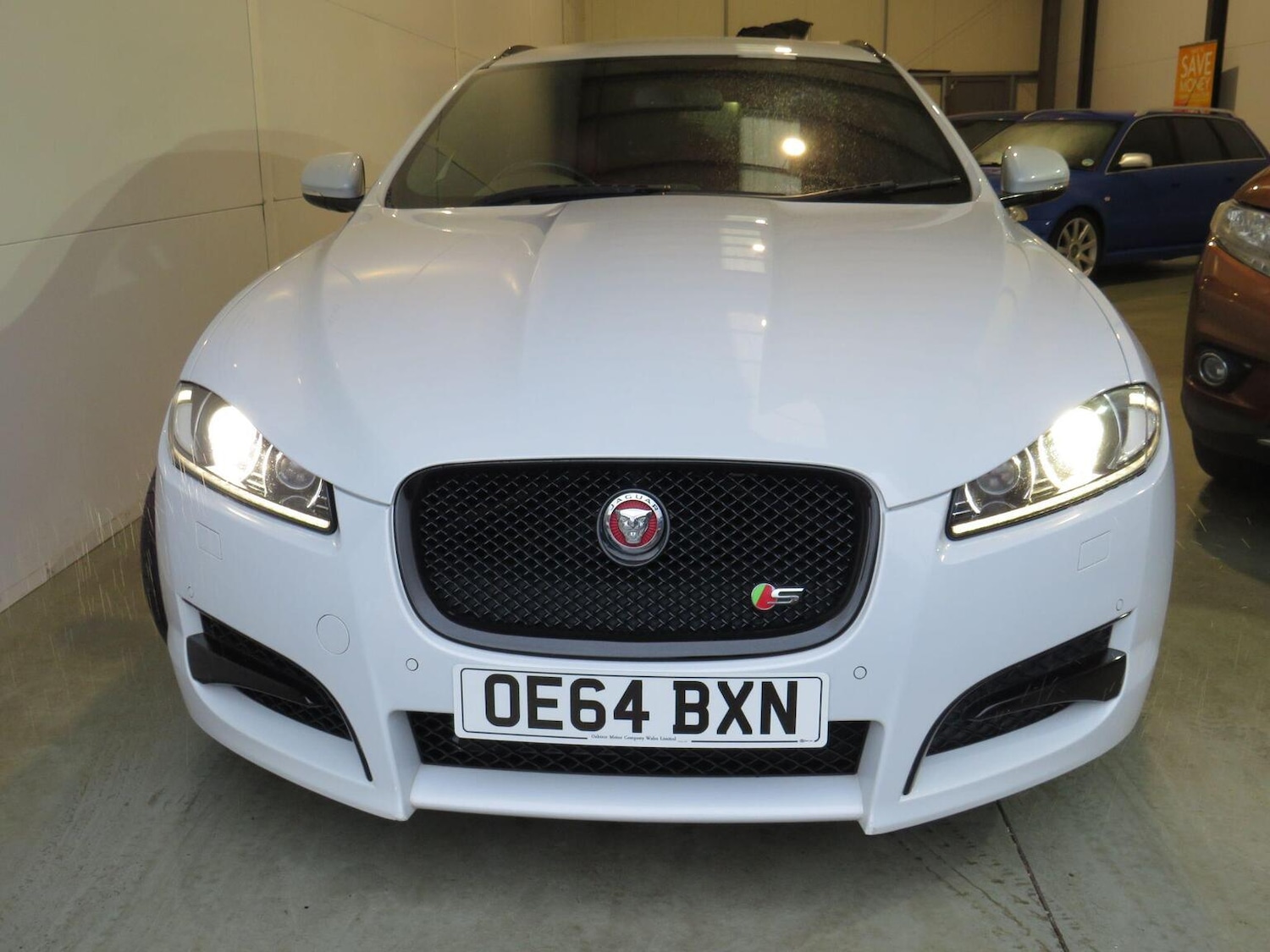 Used Jaguar XF 2014 for sale - 76725690: Photo 2