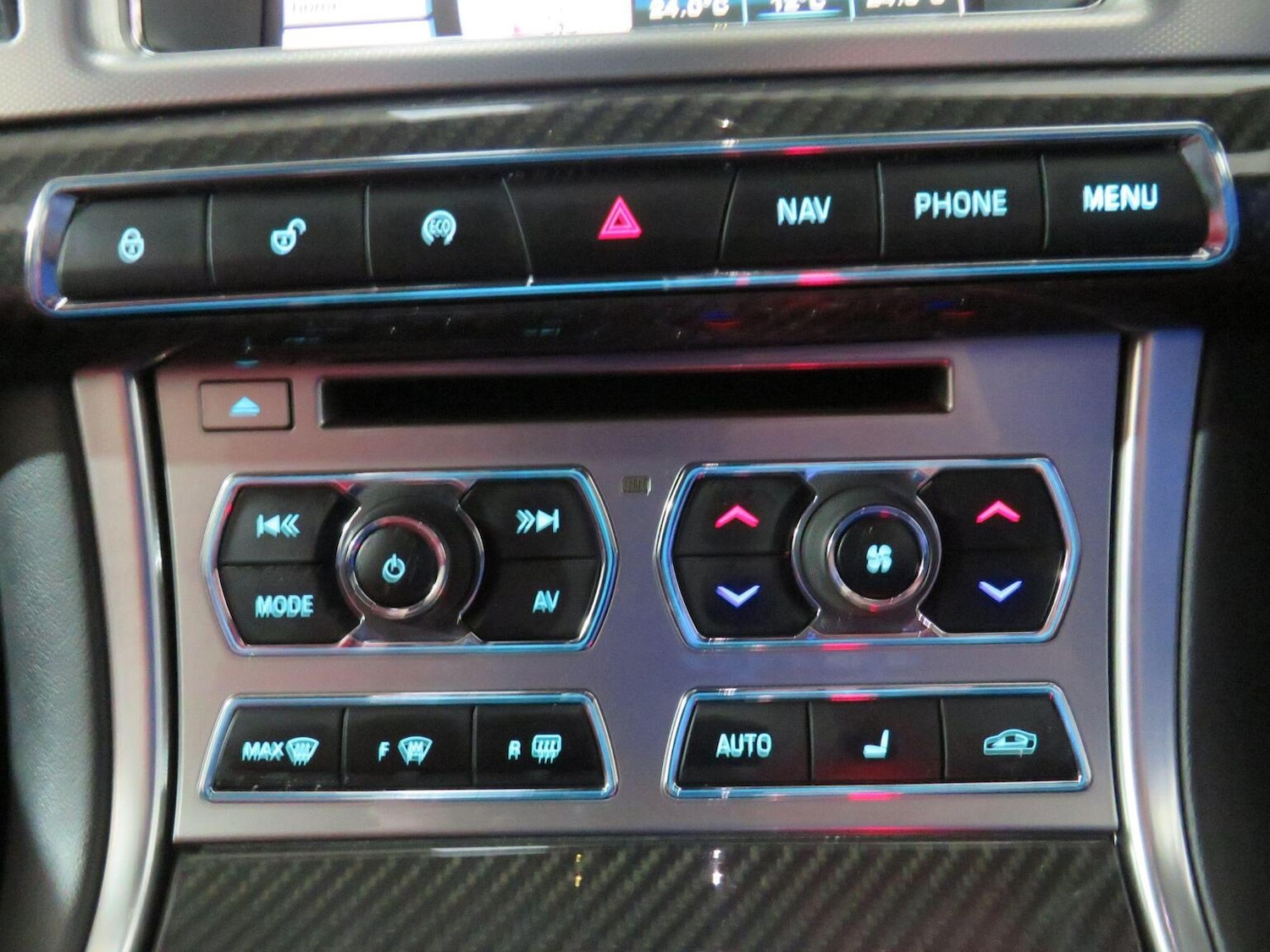 Used Jaguar XF 2014 for sale - 76725690: Photo 30