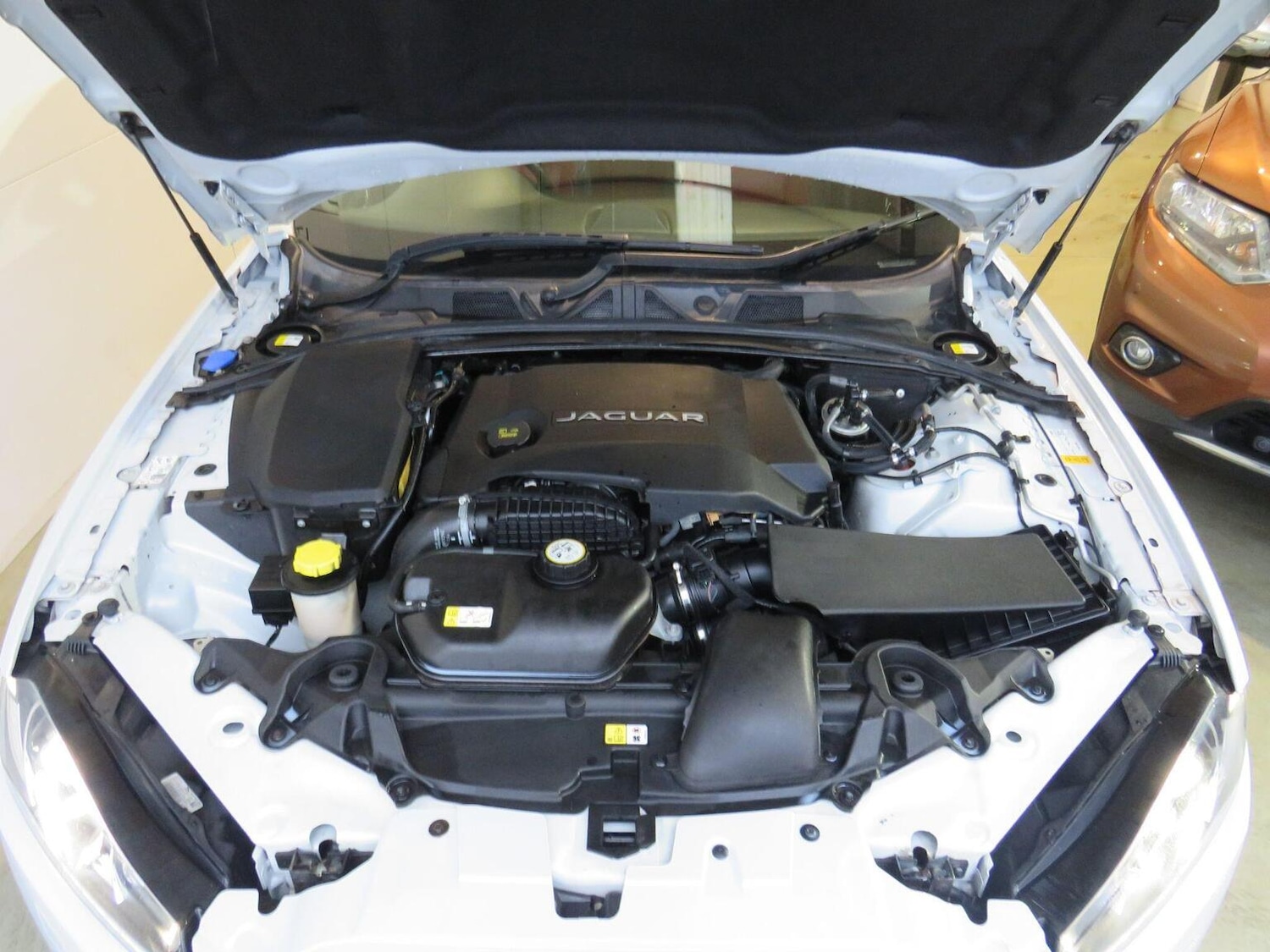 Used Jaguar XF 2014 for sale - 76725690: Photo 38