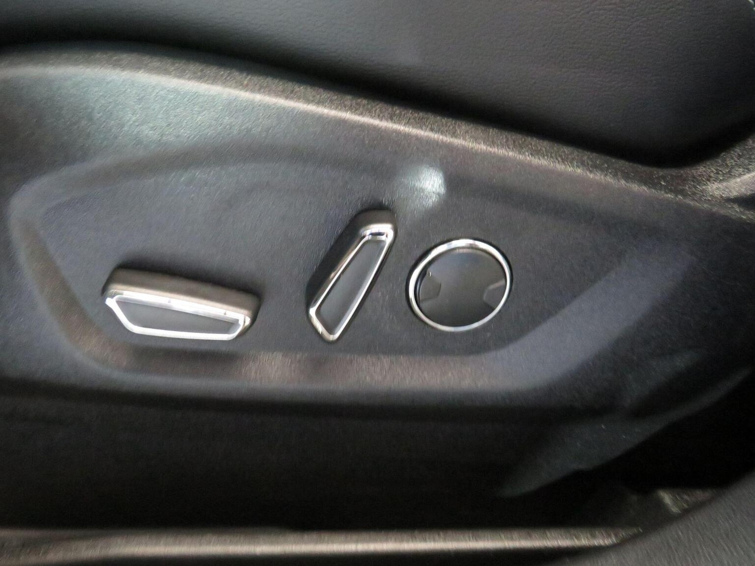 Used Ford S-Max 2017 for sale - 77977150: Photo 12